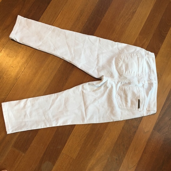 Michael Kors Light Wash Cropped Jean - Picture 3 of 6